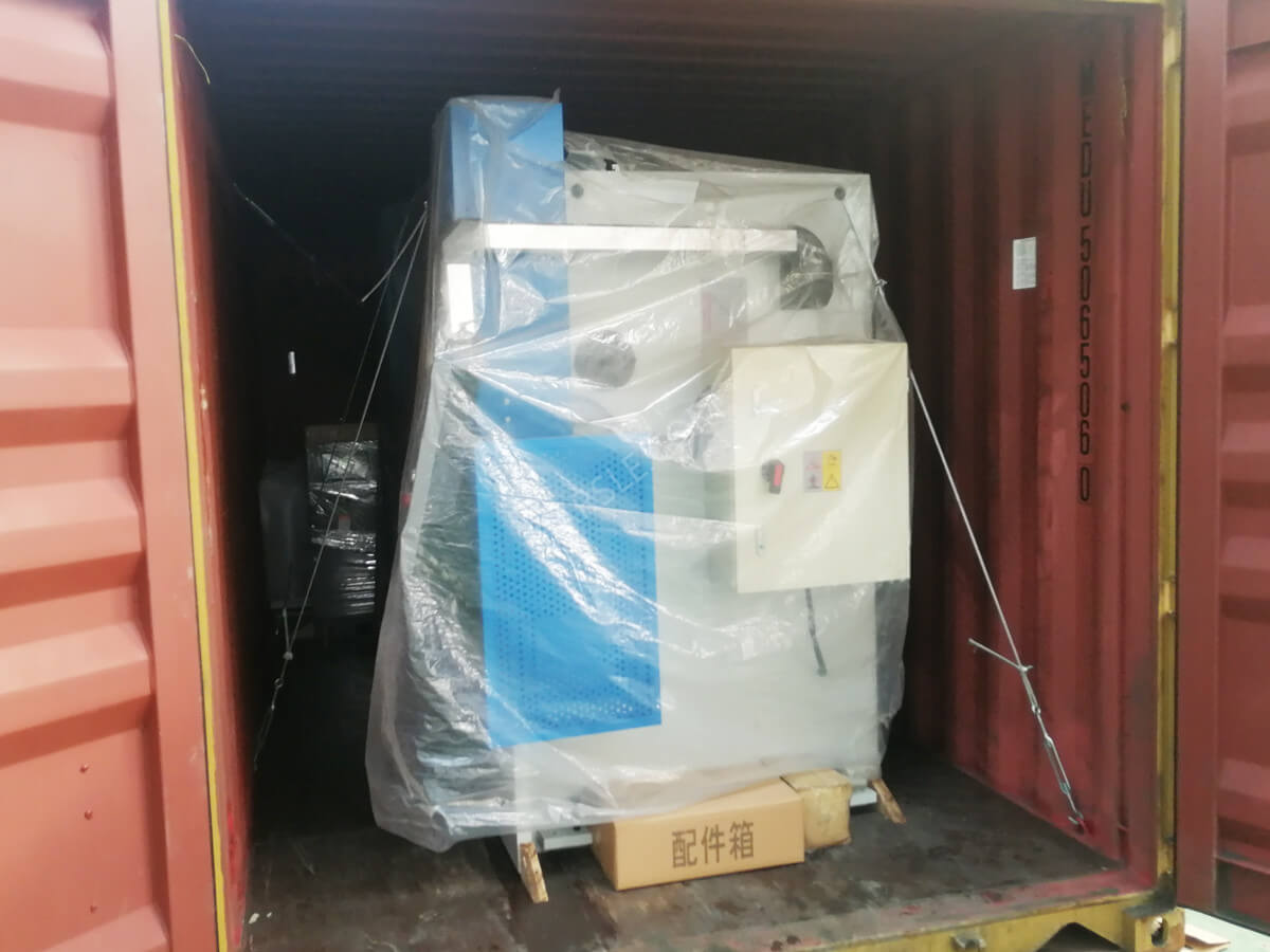 Russia-WC67K-63T2500 Press brake (1) Russia-WC67K-63T2500 Presione el freno (1)