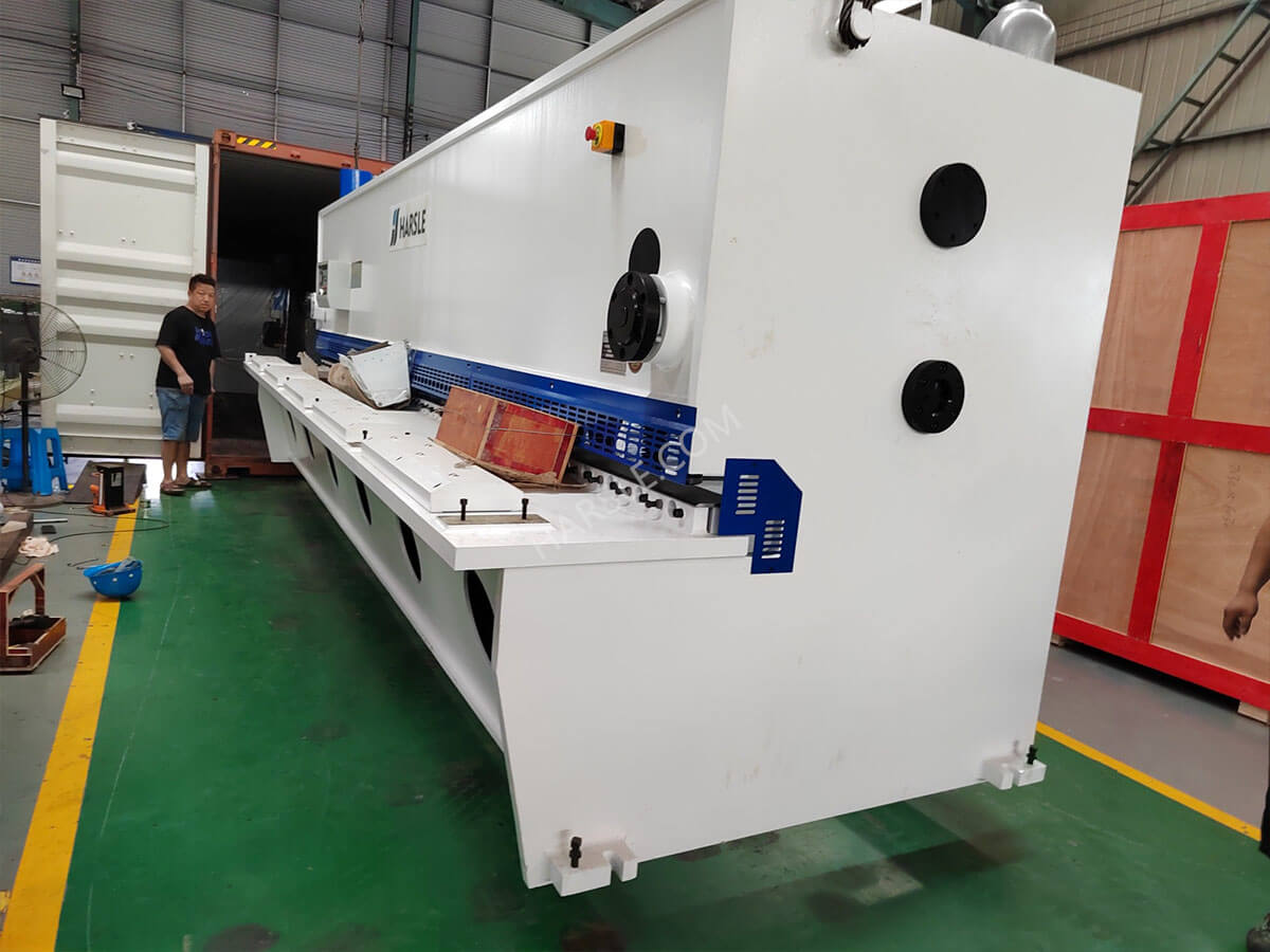 Philippines-WC67K-300T6000 Press Brake (2) Filipinas WC67K-300T6000 Presione Brake (2)