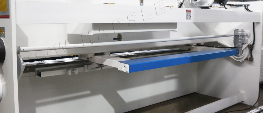 Shearing machine skills training (2) Capacitación en habilidades de la máquina de corte (2)