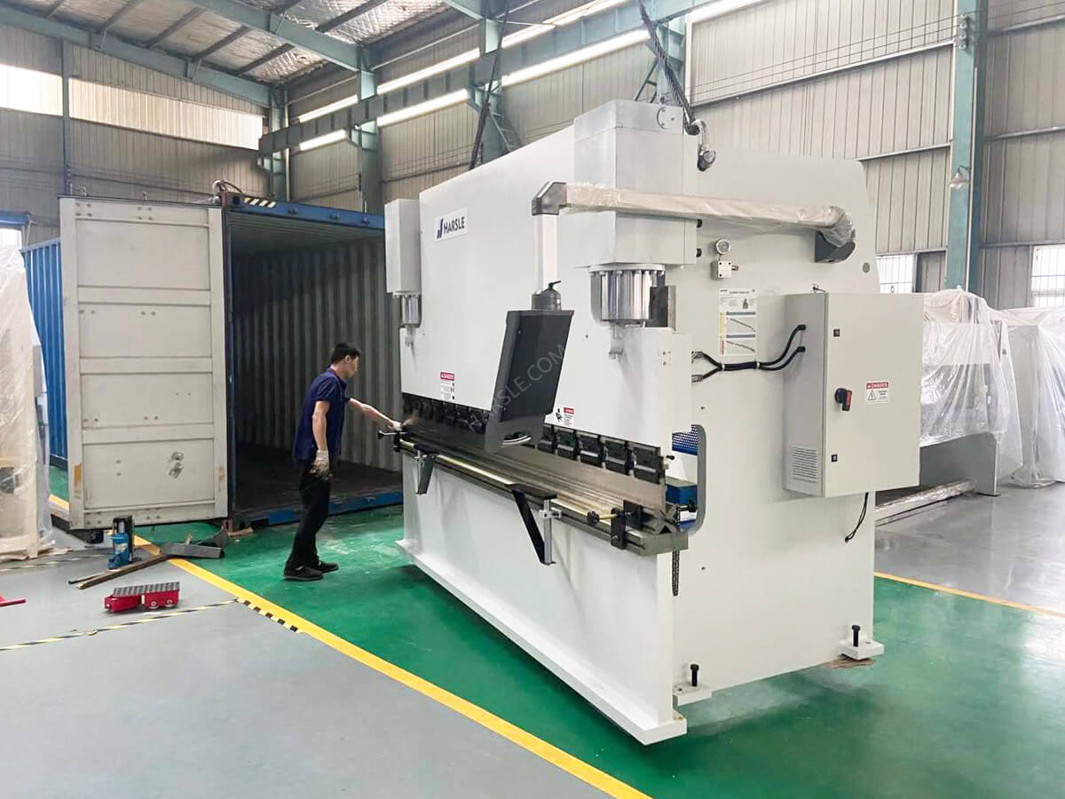 Russia-CNC-Milling-Machine-200917- (5)