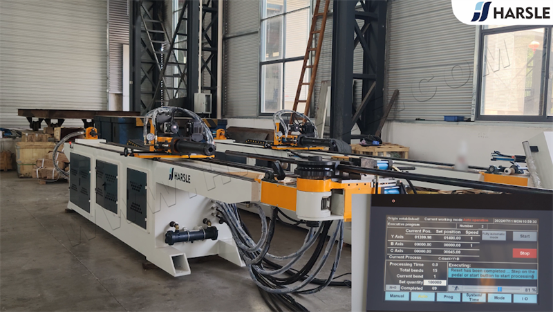 Dobladora de tubos CNC