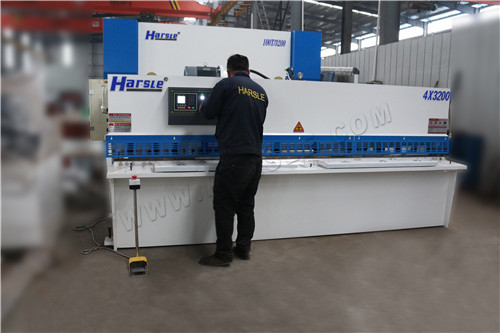 Máquina de cizallamiento CNC hidráulico