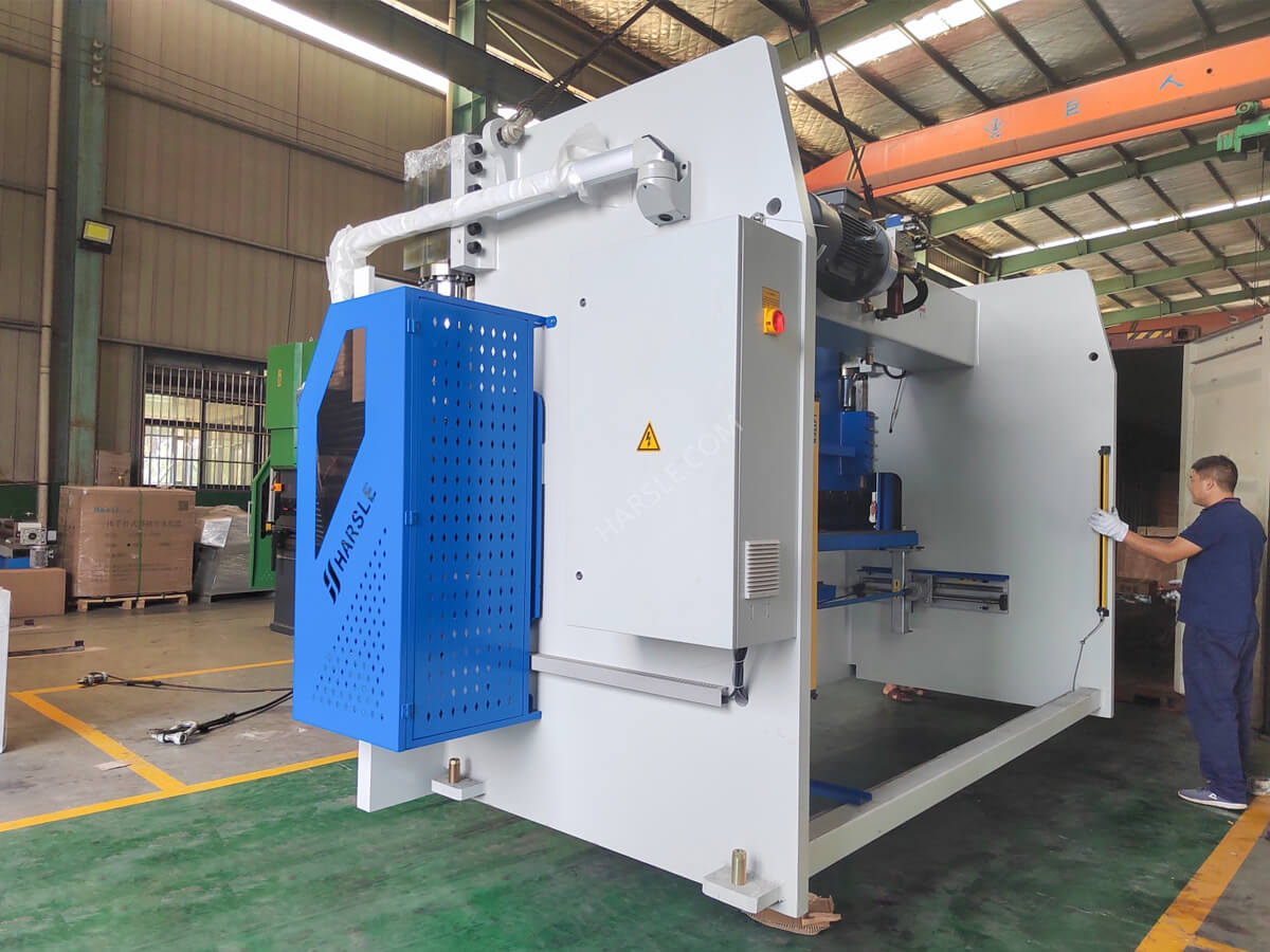 México-We67k-200t4000-With-DA53T-CNC-Press-Brake (2)