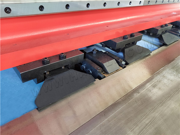 Máquina ranuradora CNC en V Características funcionales