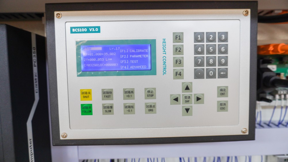 máquina de corte por láser de fibra
