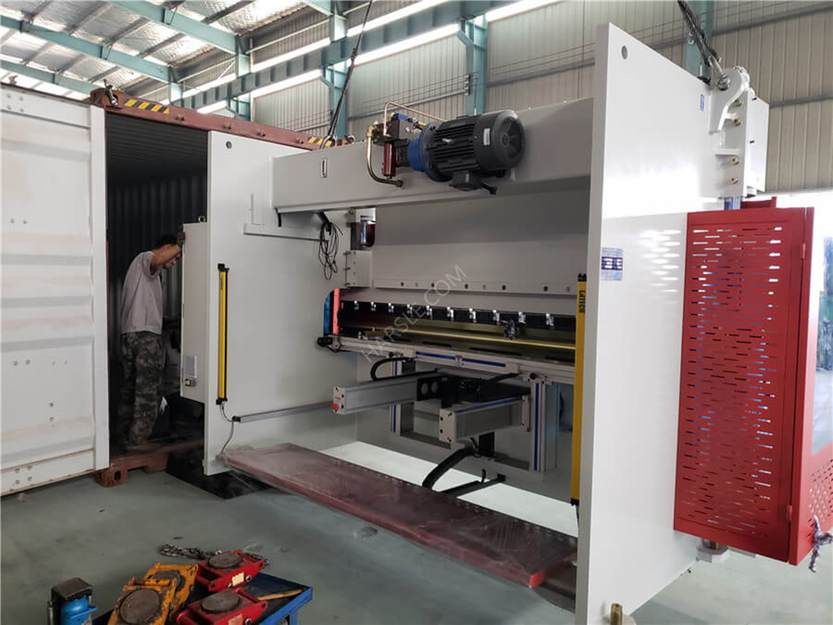 Plegadora CNC con DA58T