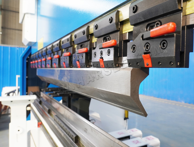 plegadora CNC