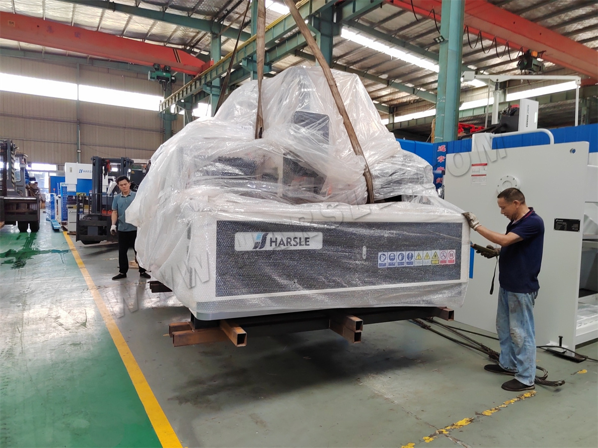 máquina de corte por láser