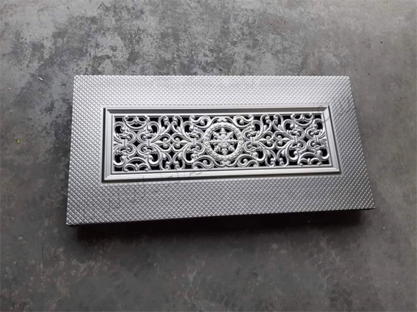 Moho en relieve
