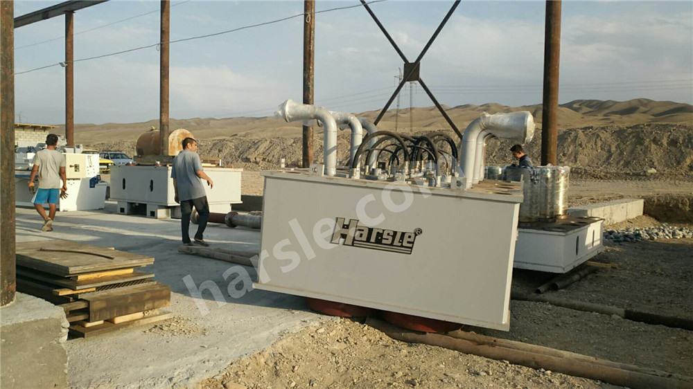 HARSLE Máquina de estampado de puertas en Uzbekistán (10)